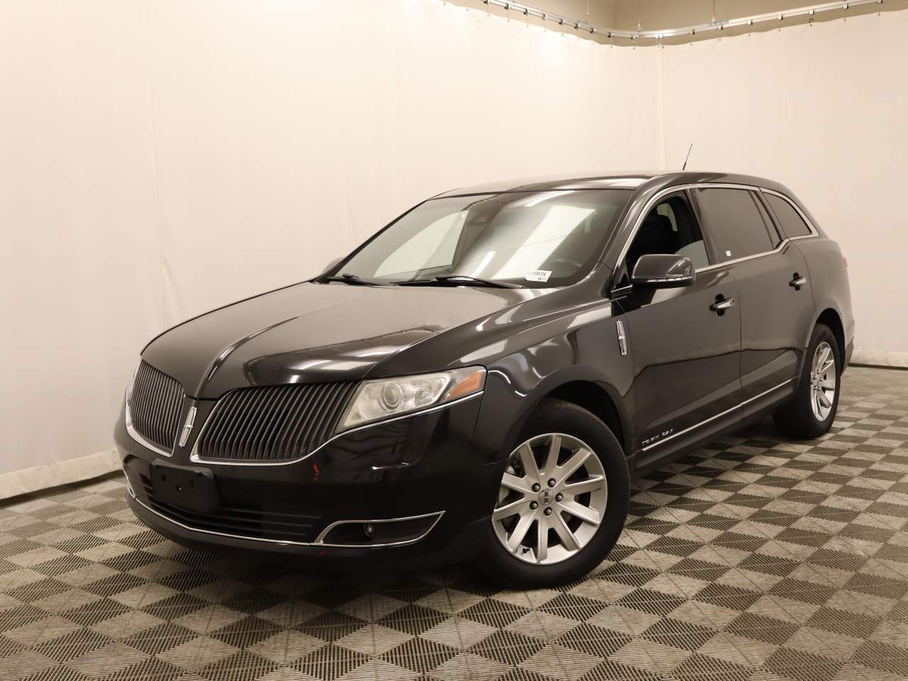 2013 Lincoln MKT Town Car Livery Fleet