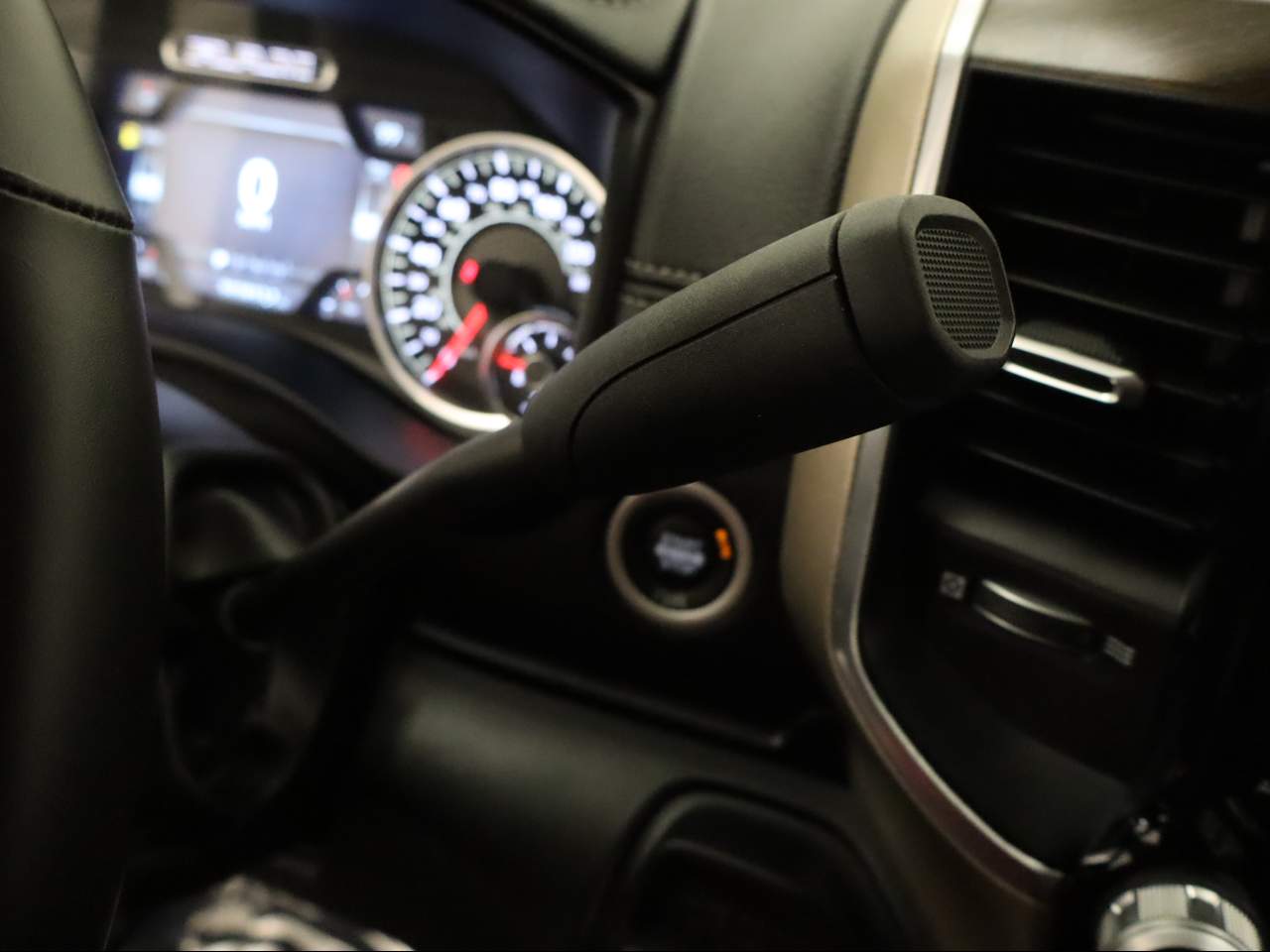 2024 RAM Ram 3500 Pickup Laramie - Photo 9