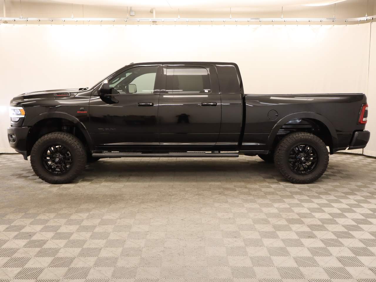 2020 Ram 2500 Laramie photo 3
