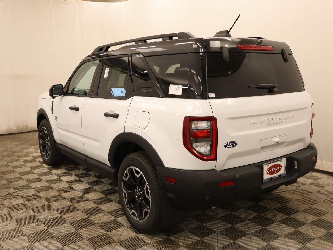 View vehicle photo 3