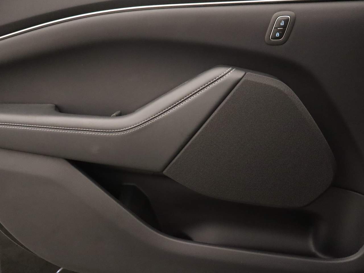 2025 Ford Mustang Mach-E Select