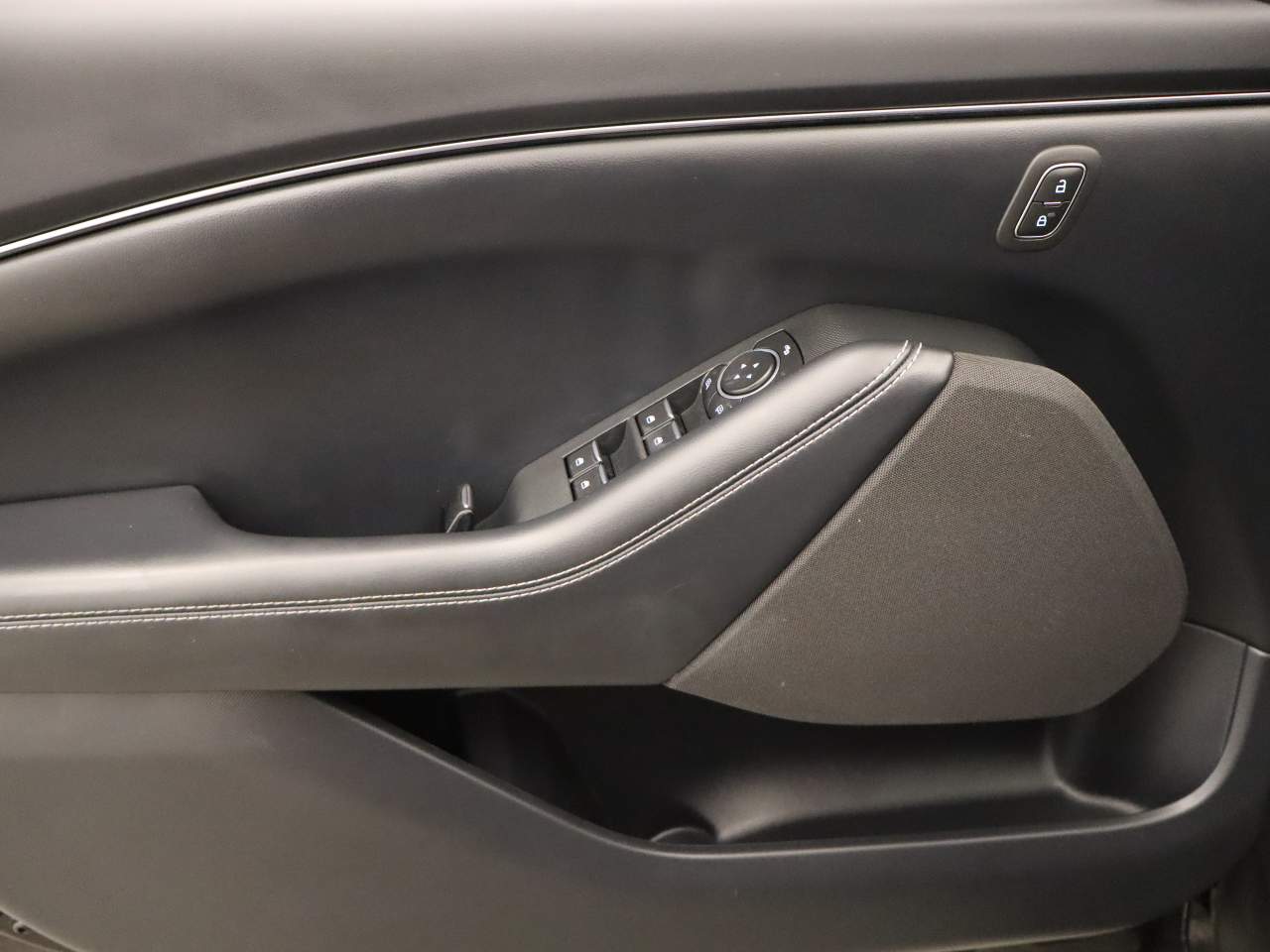 2022 Ford Mustang Mach-E Select