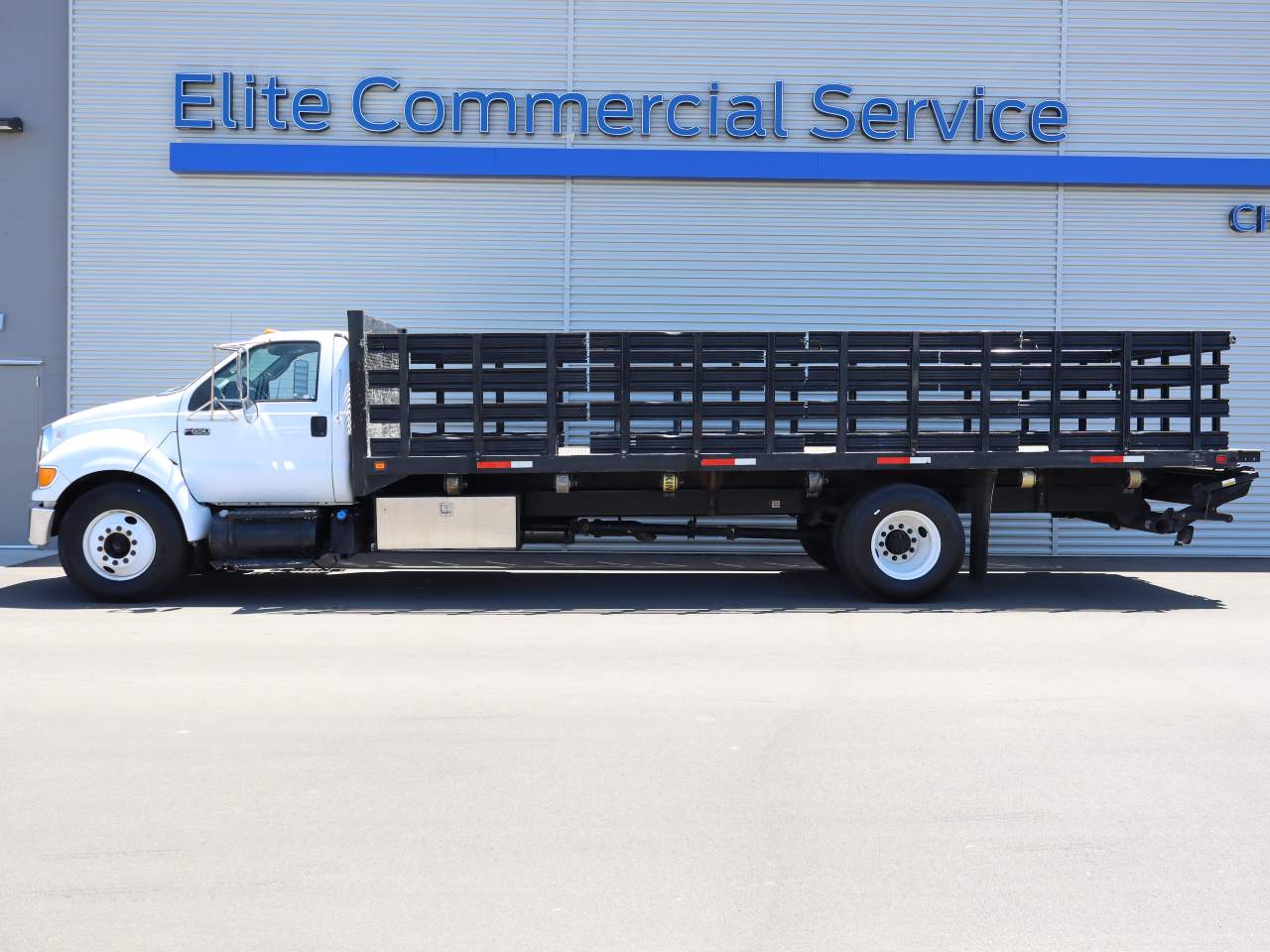 2011 Ford Super Duty F-650 Straight Frame