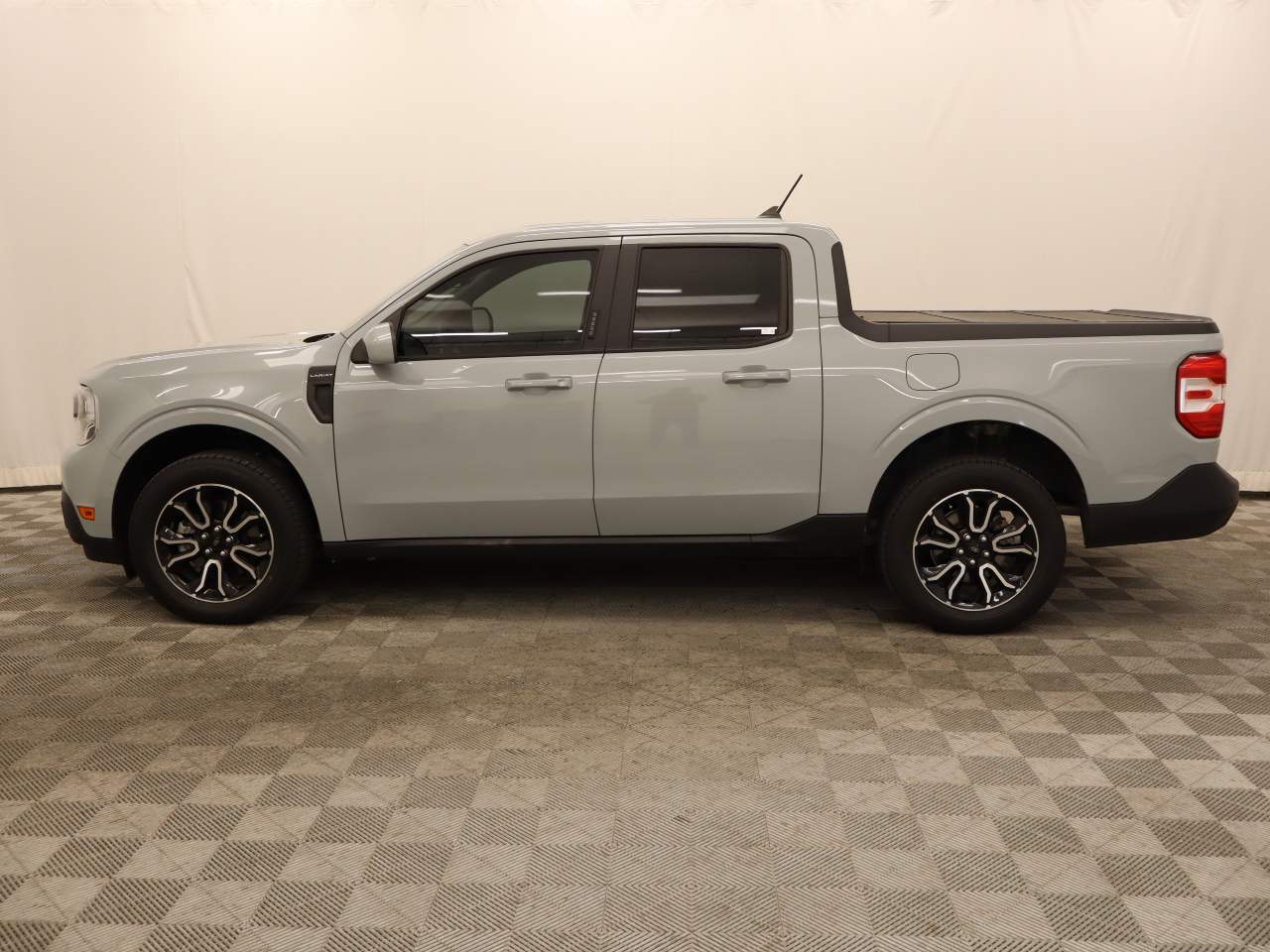 2023 Ford Maverick Lariat Crew Cab