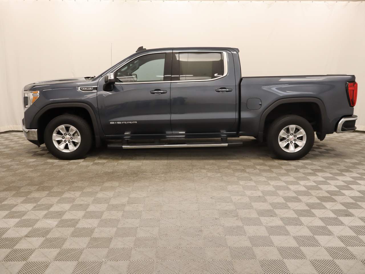 Certified 2021 GMC Sierra 1500 SLE with VIN 3GTP8BED9MG106642 for sale in Scottsdale, AZ