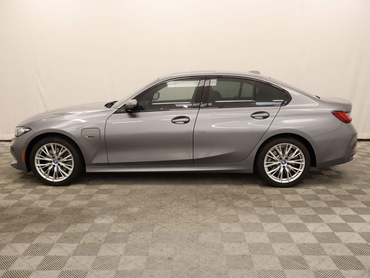 2023 BMW 3-Series 330e xDrive