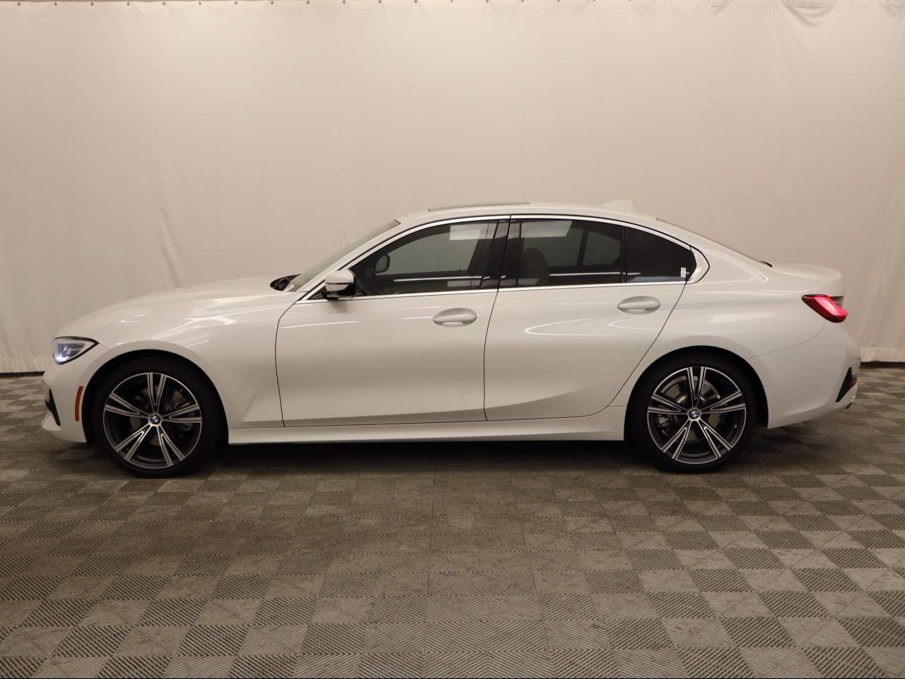 2021 BMW 3-Series 330i