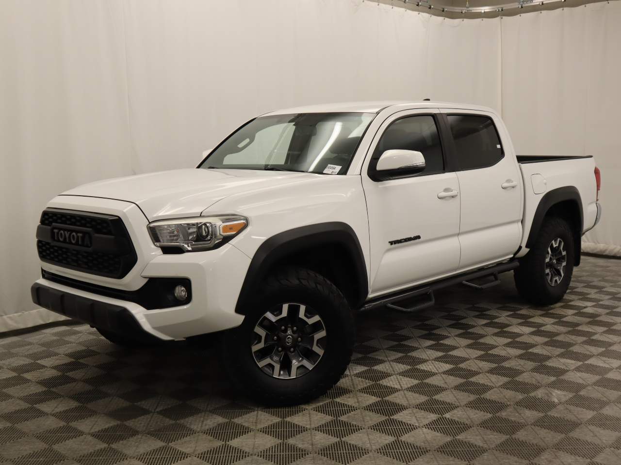 2017 Toyota Tacoma TRD Off-Road Crew Cab