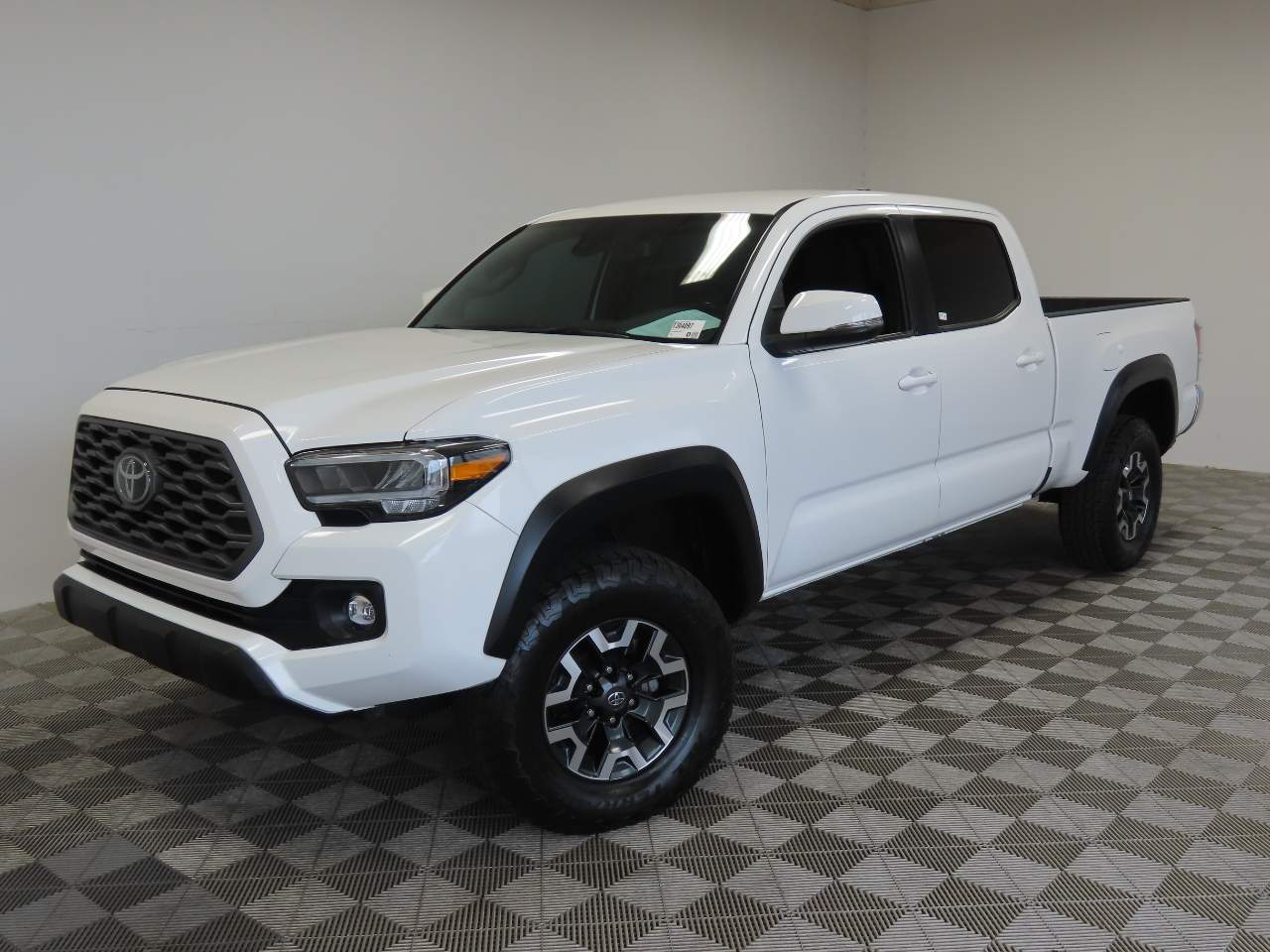 2023 Toyota Tacoma SR5 V6 Crew Cab
