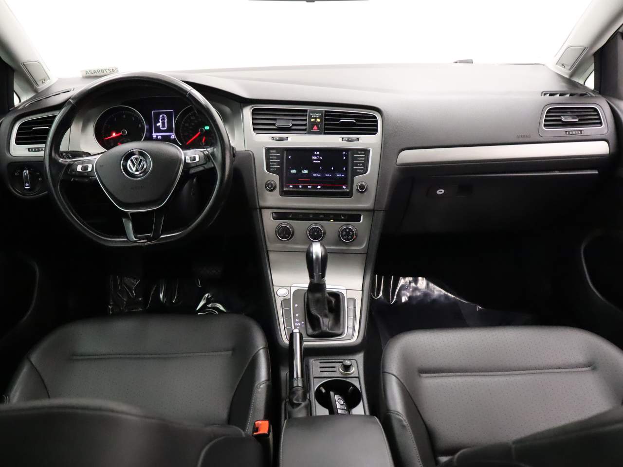 2016 Volkswagen Golf TSI SE