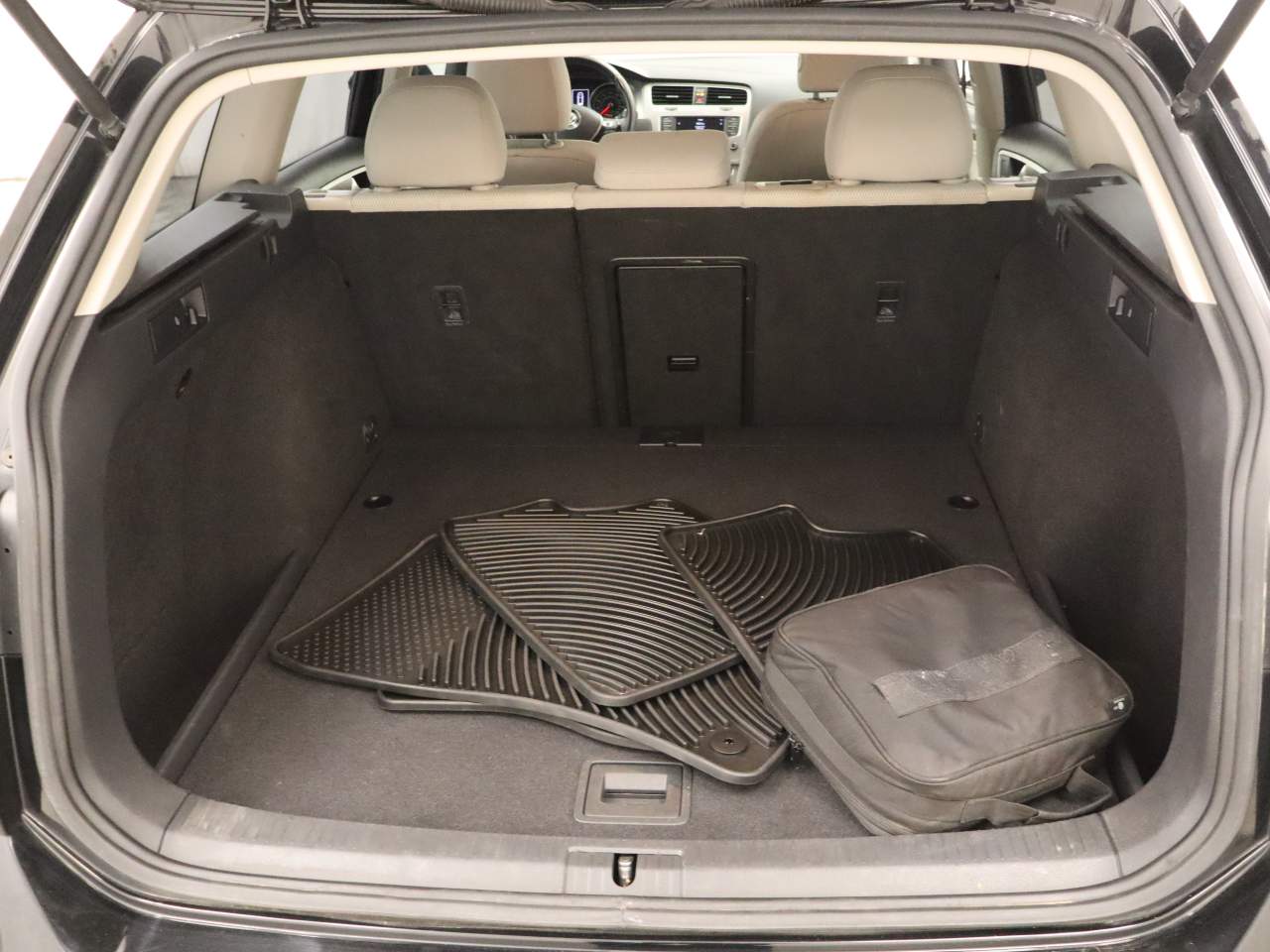 2016 Volkswagen Golf SportWagen TSI S