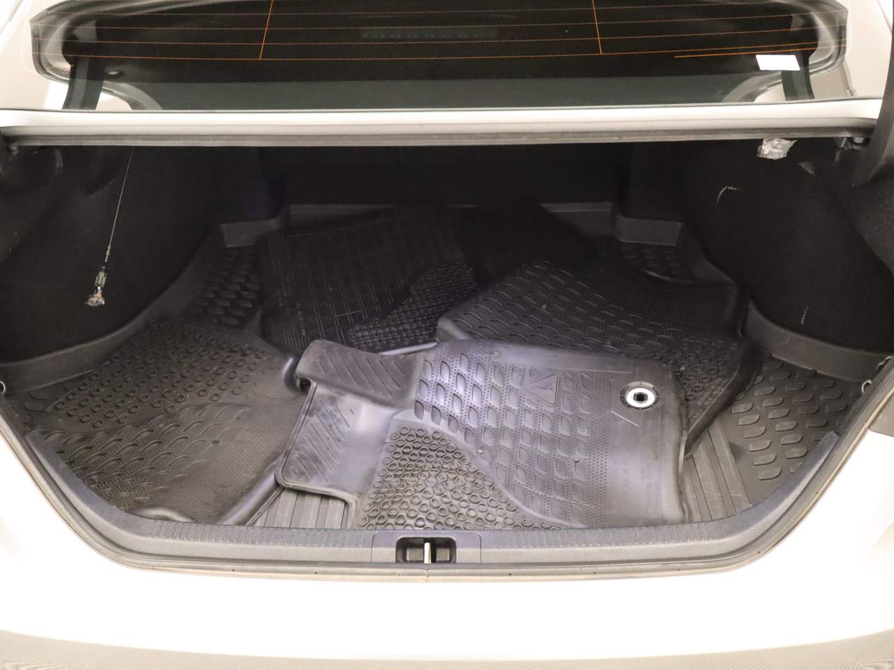 2024 Toyota Camry Hybrid LE