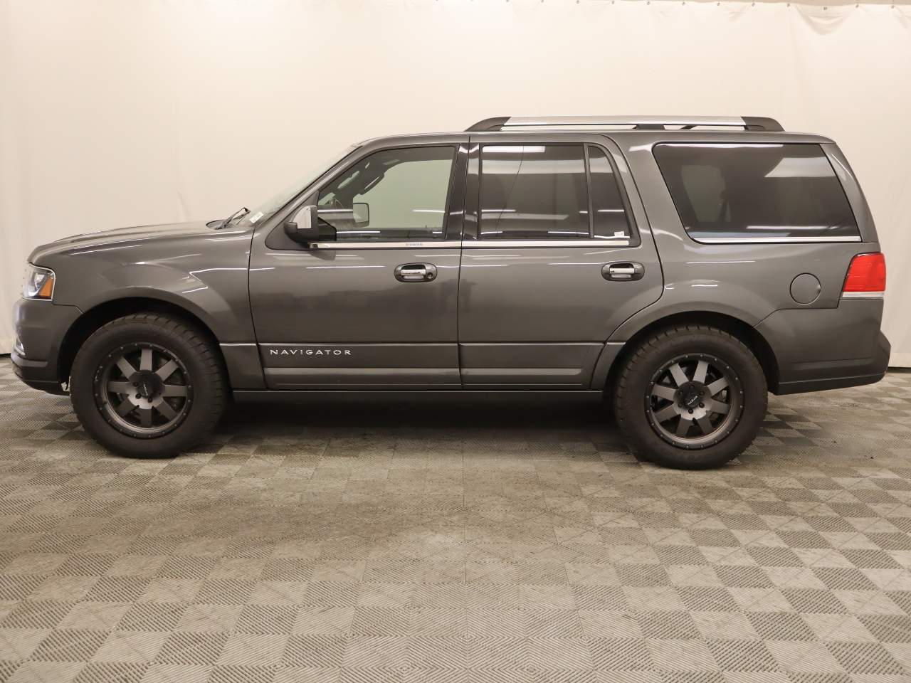 2017 Lincoln Navigator Select