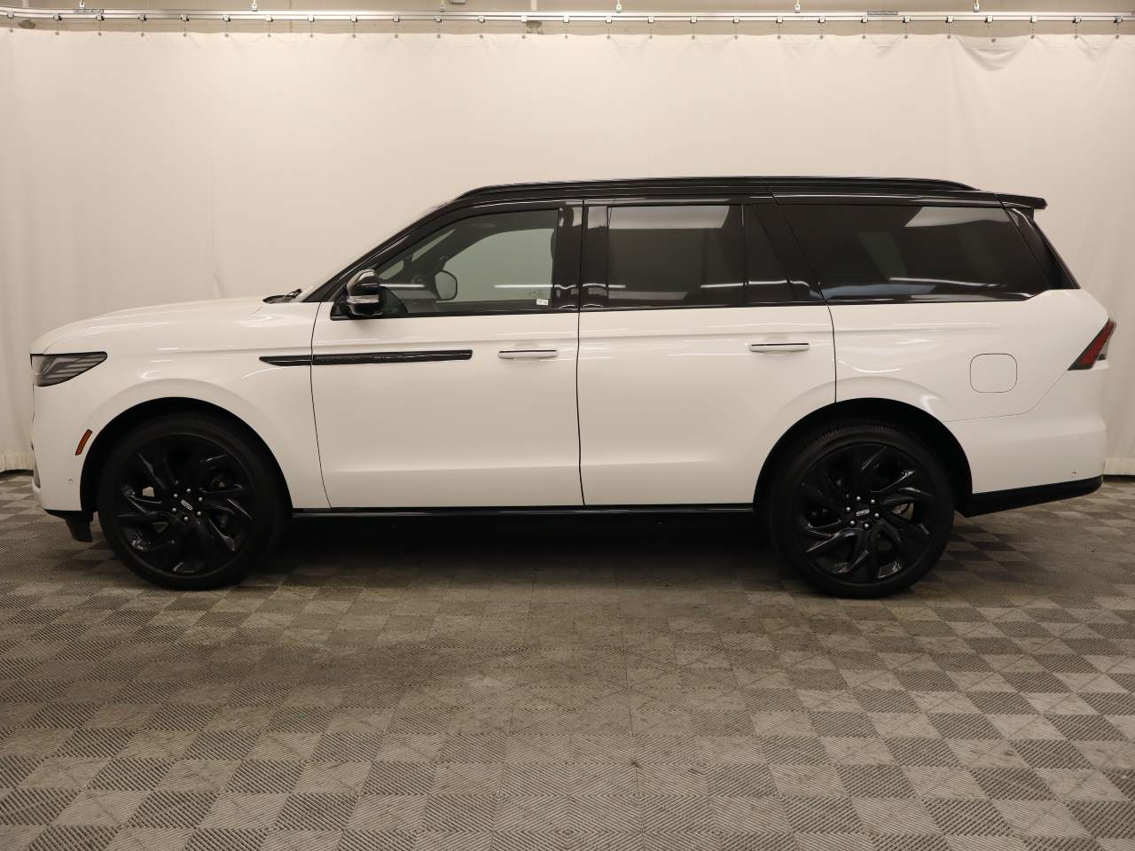 2025 Lincoln Navigator Black Label