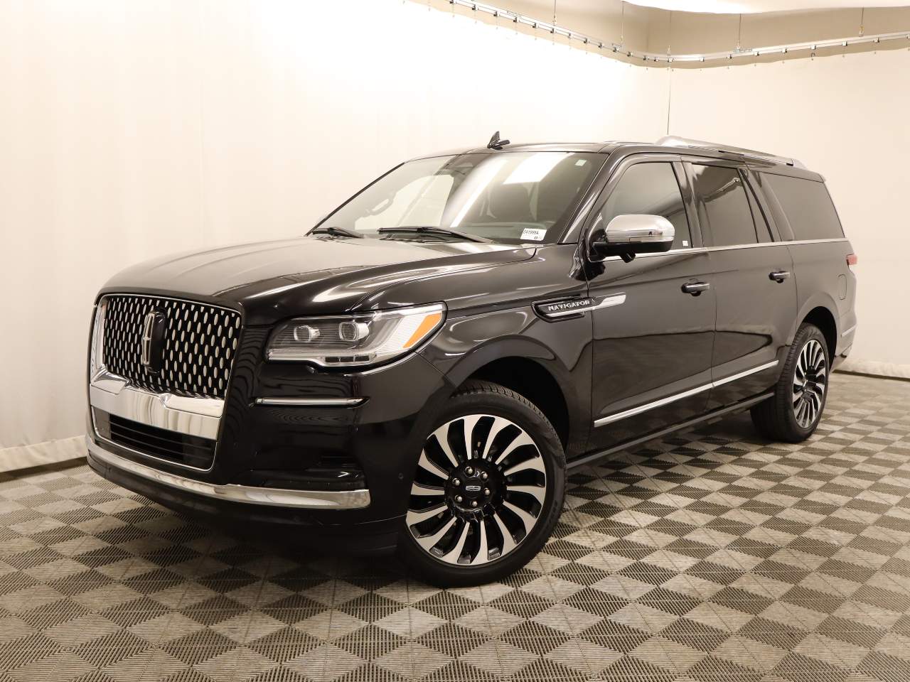 2023 Lincoln Navigator L Black Label