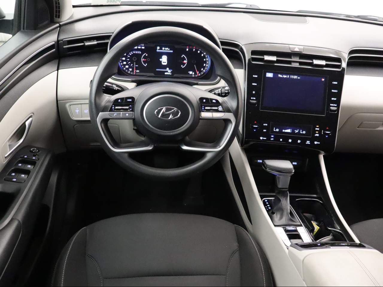 View vehicle photo 4