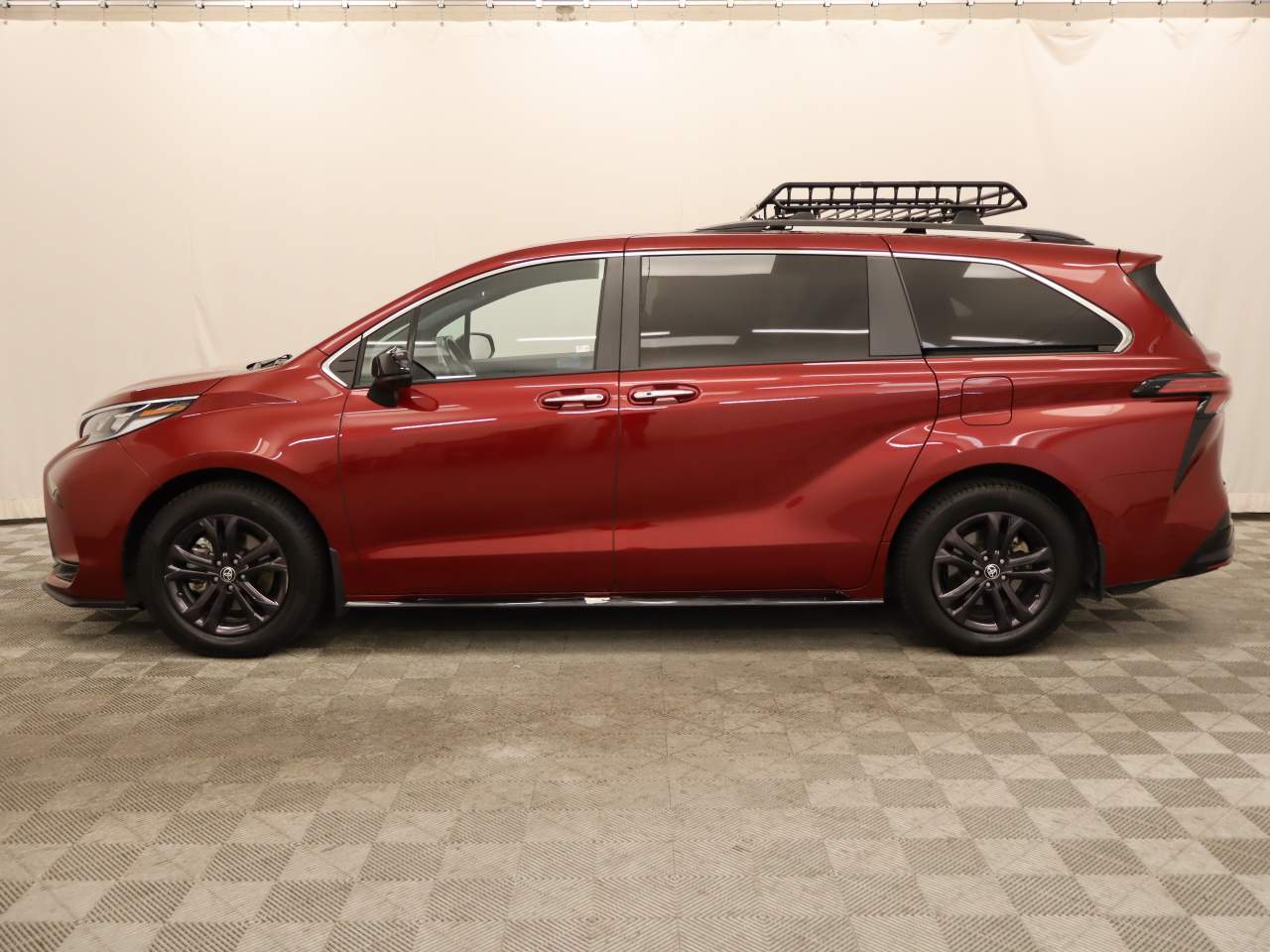 2024 Toyota Sienna XSE 7-Passenger