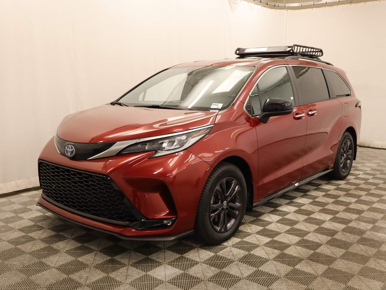 2024 Toyota Sienna XSE 7-Passenger Hybrid AWD's photo