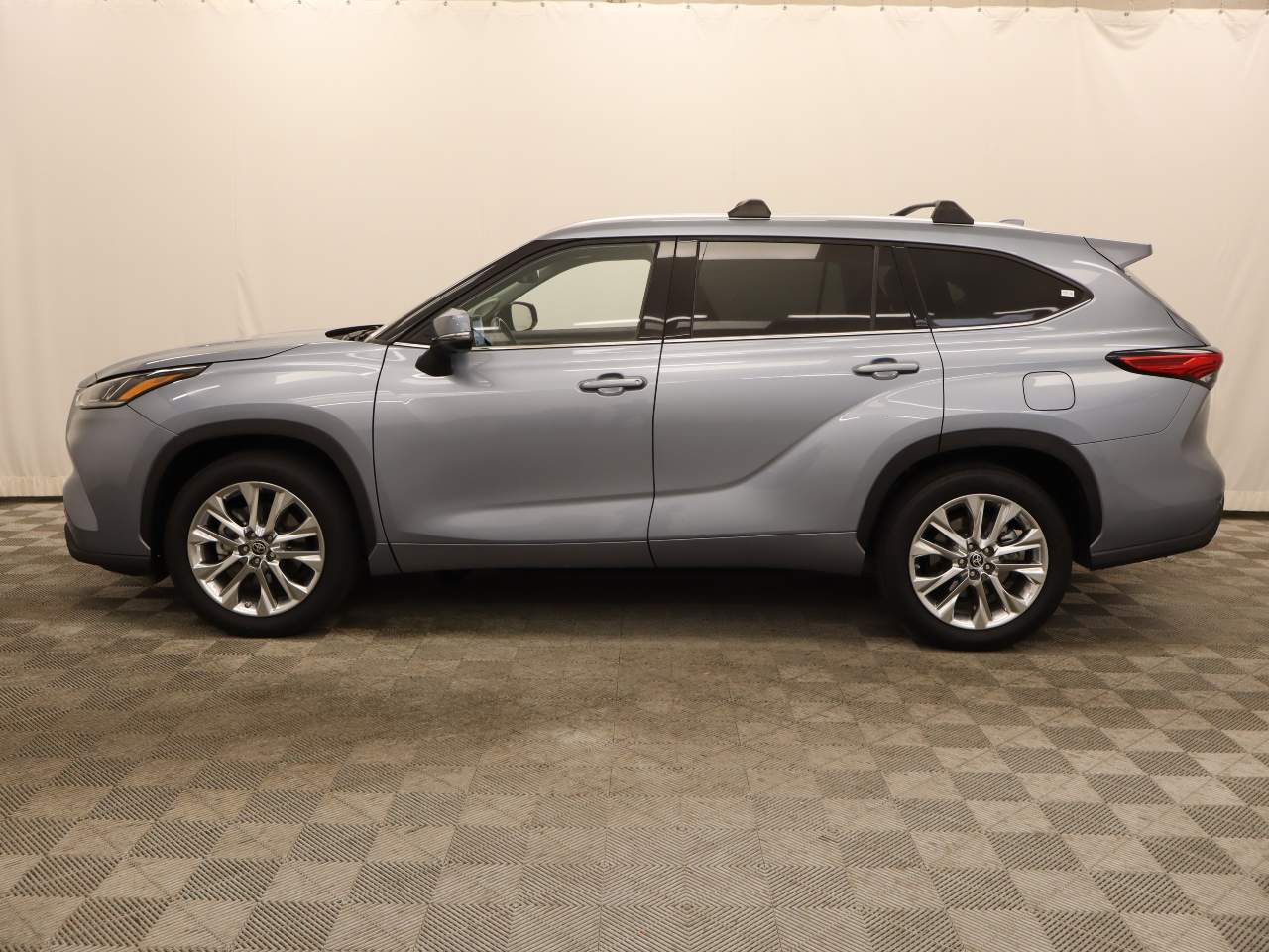 2023 Toyota Highlander Limited L4T