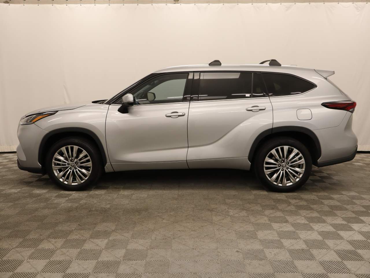 2024 Toyota Highlander Platinum