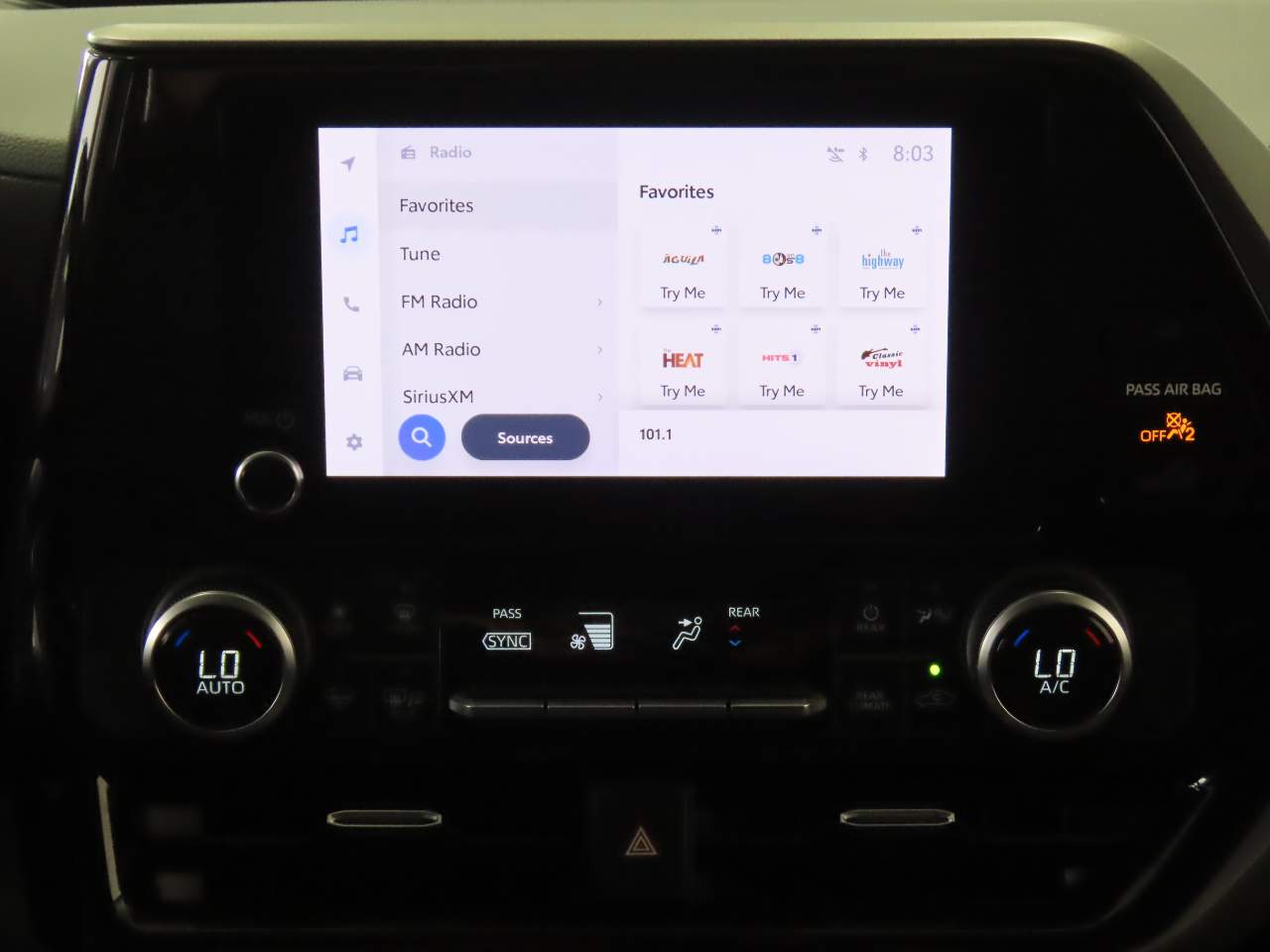2024 Toyota Highlander LE - Photo 12