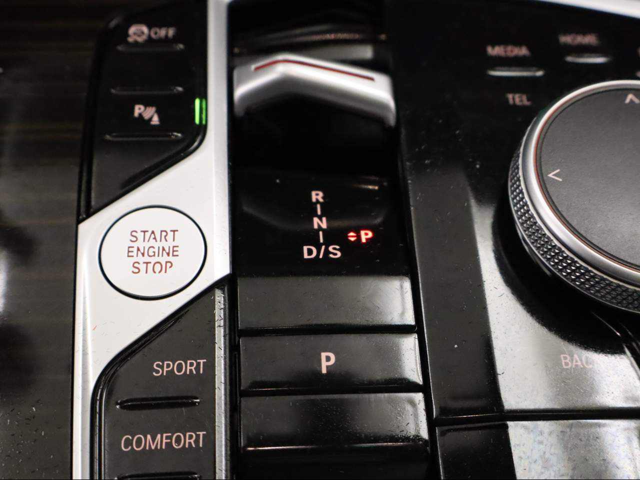 2026 BMW X7 40i - Photo 9