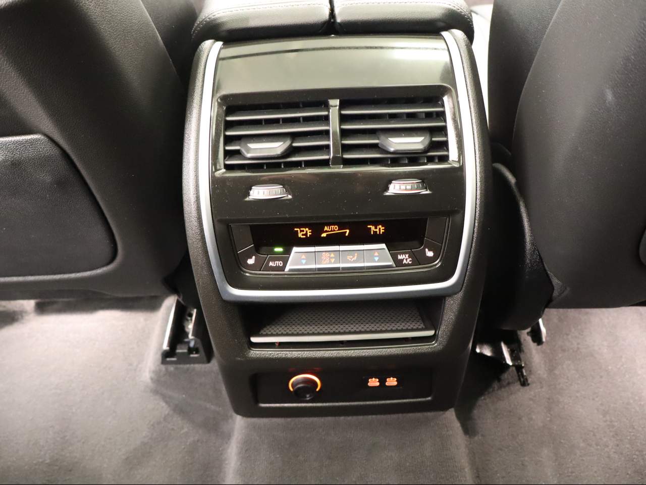 2026 BMW X7 40i - Photo 12
