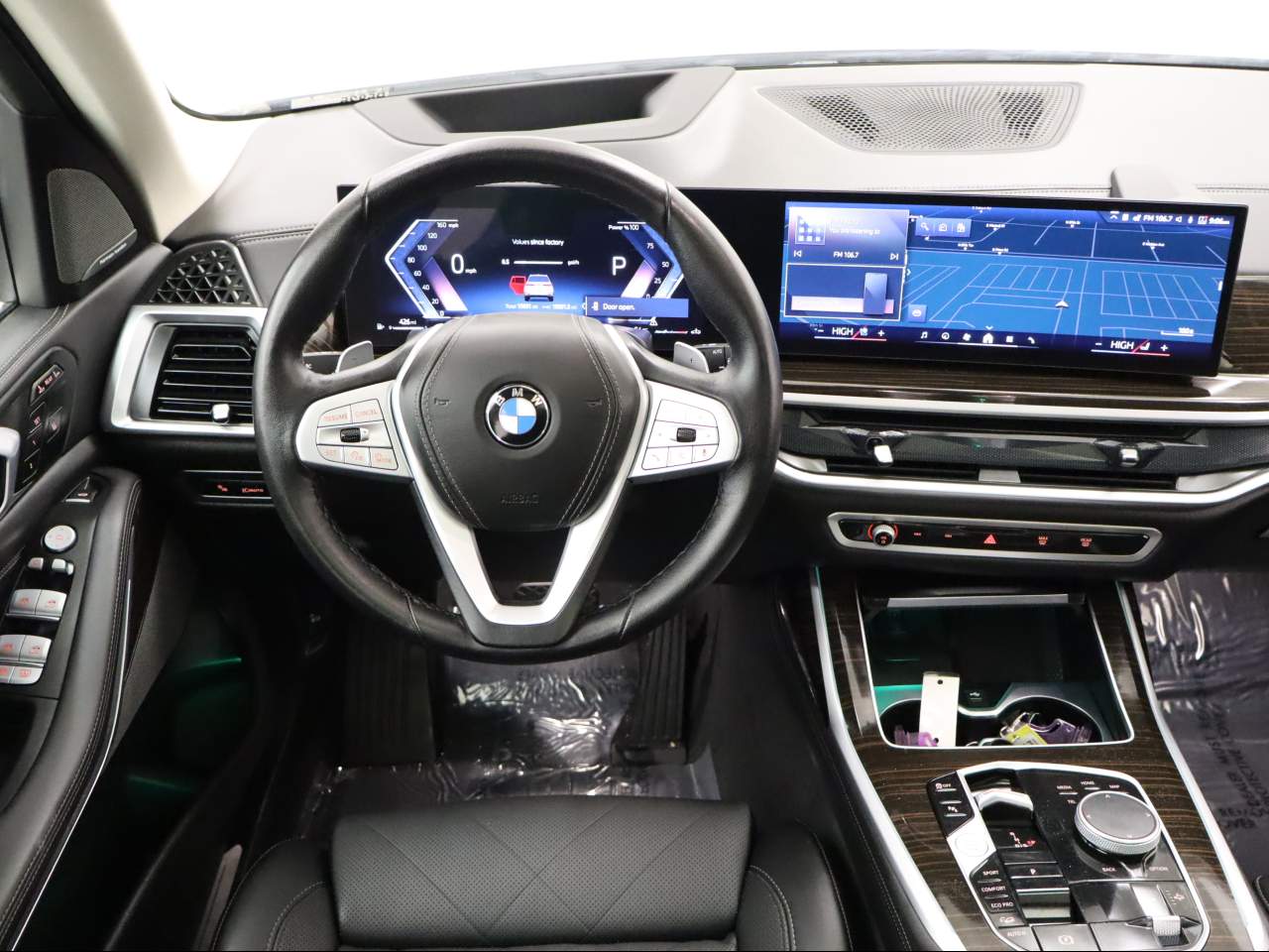 2026 BMW X7 40i - Photo 17
