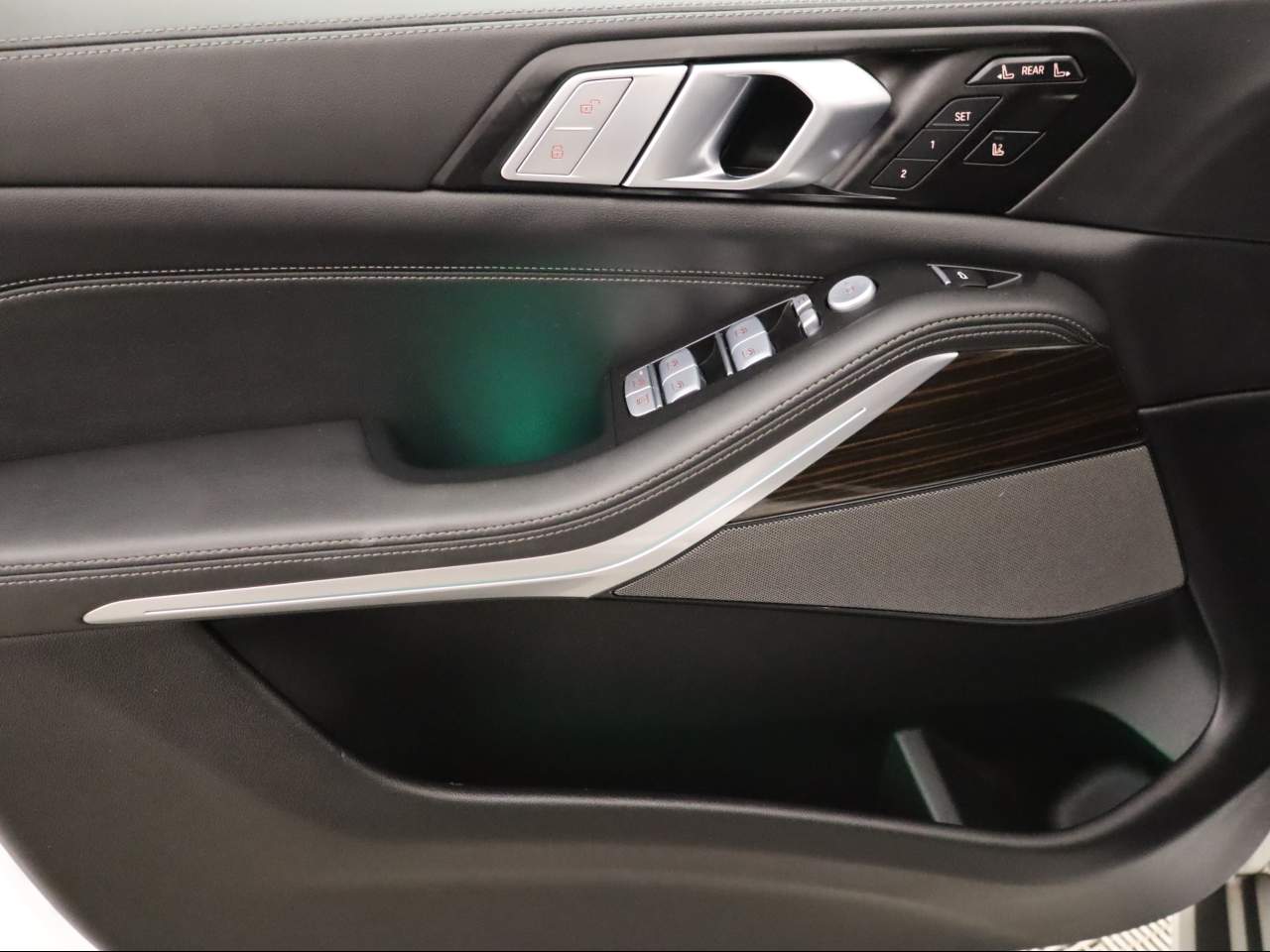 2026 BMW X7 40i - Photo 22