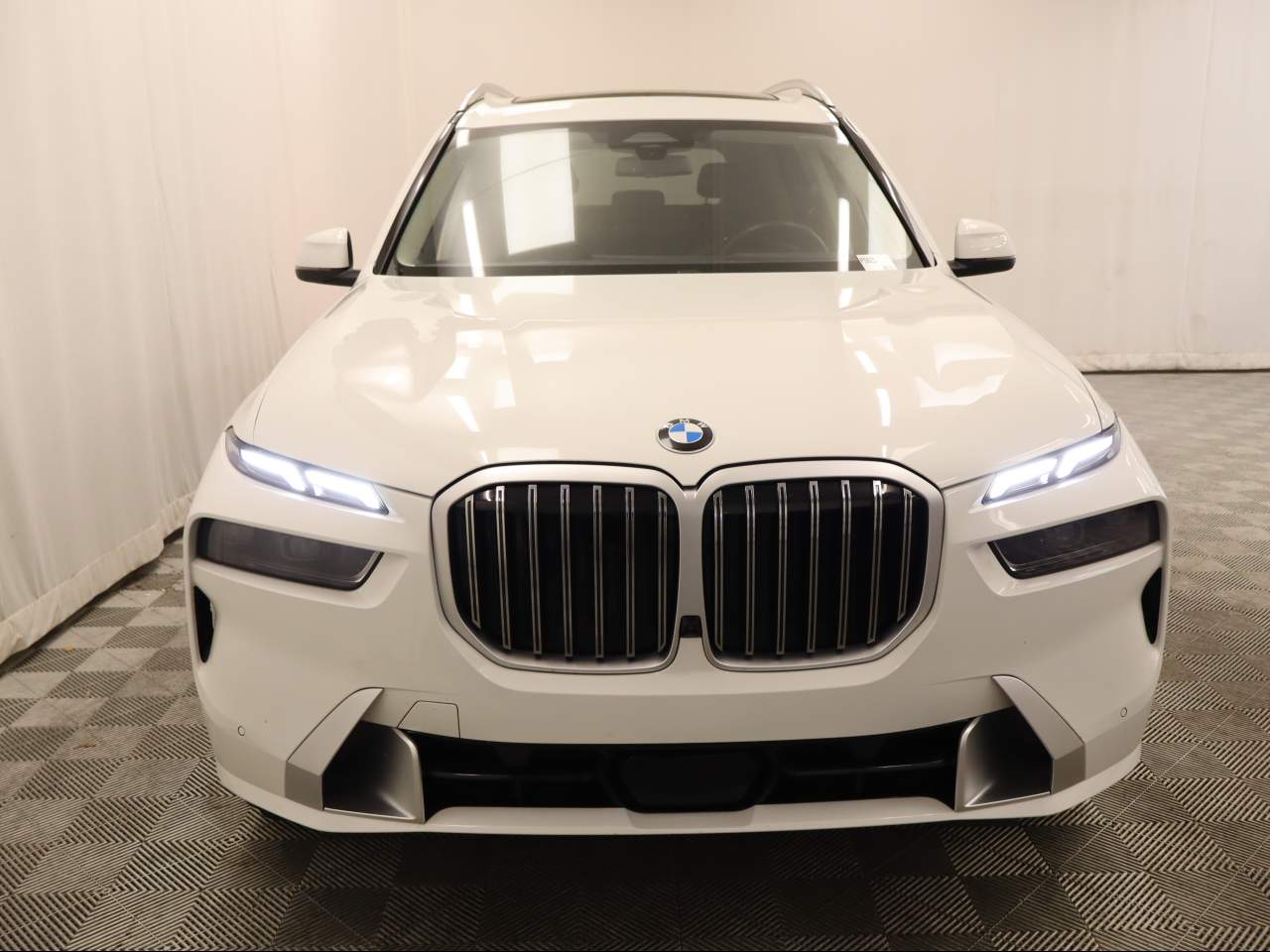 2026 BMW X7 40i - Photo 4