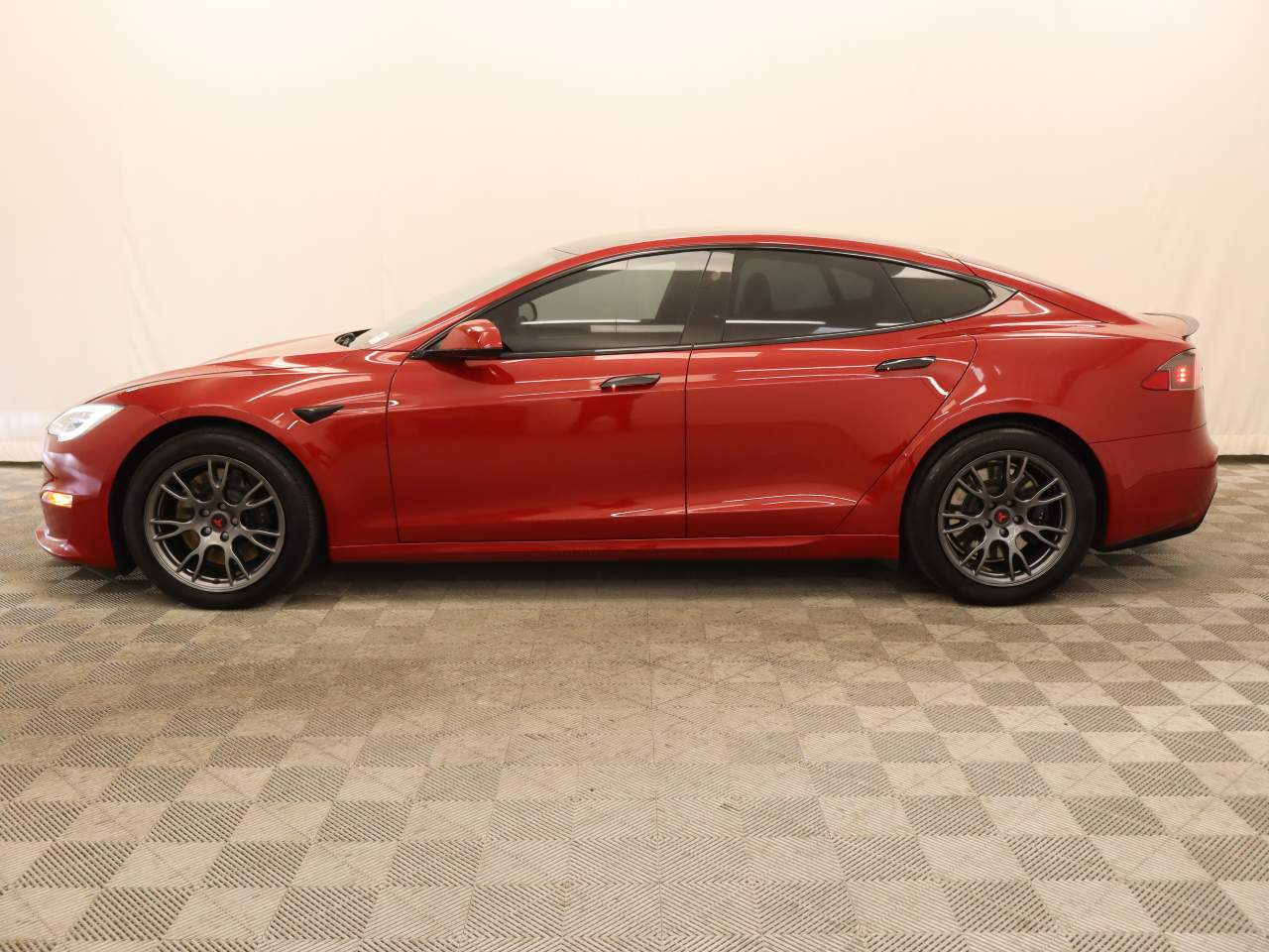 2021 Tesla Model S Plaid