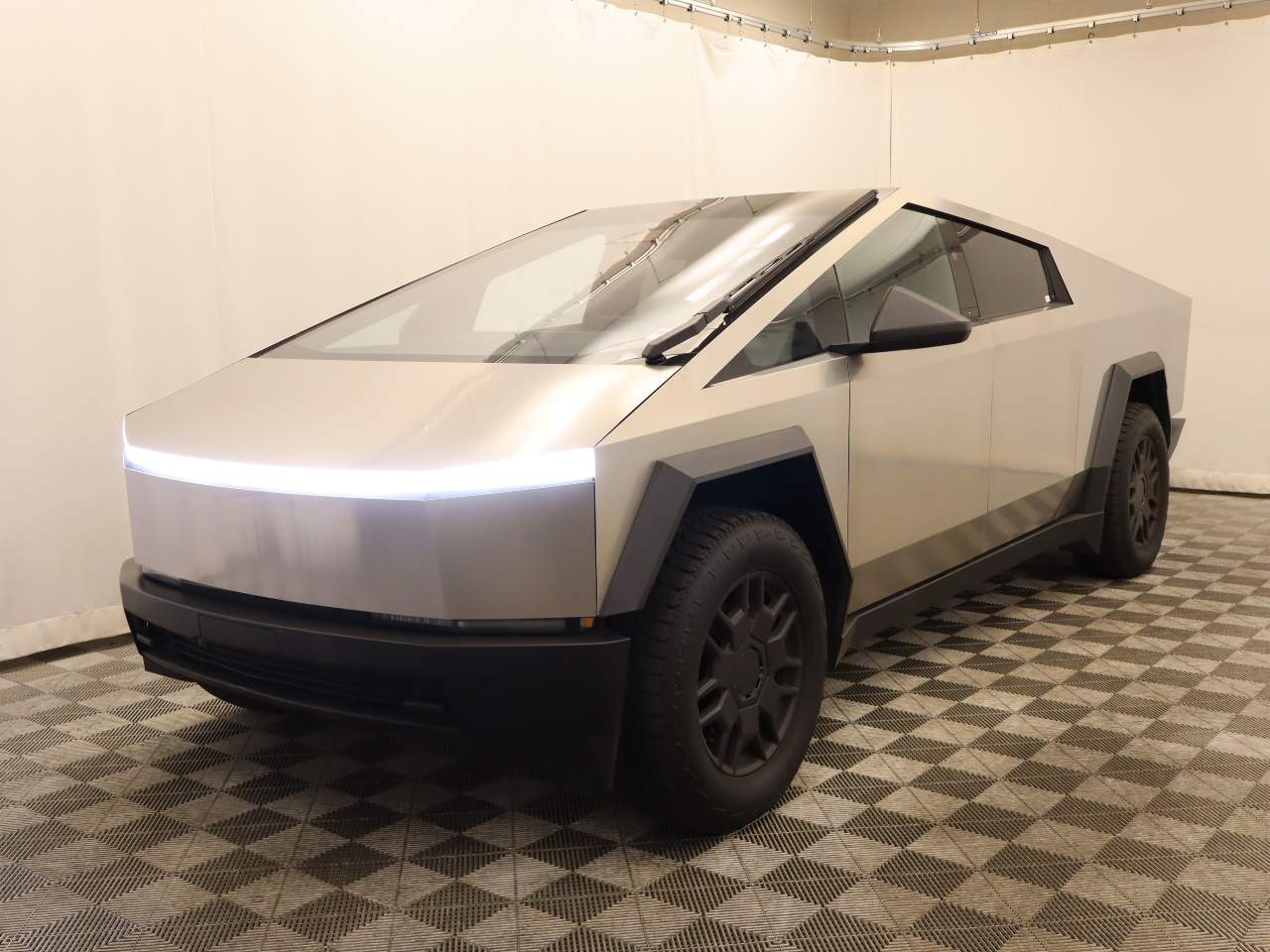 2024 Tesla Cybertruck Base