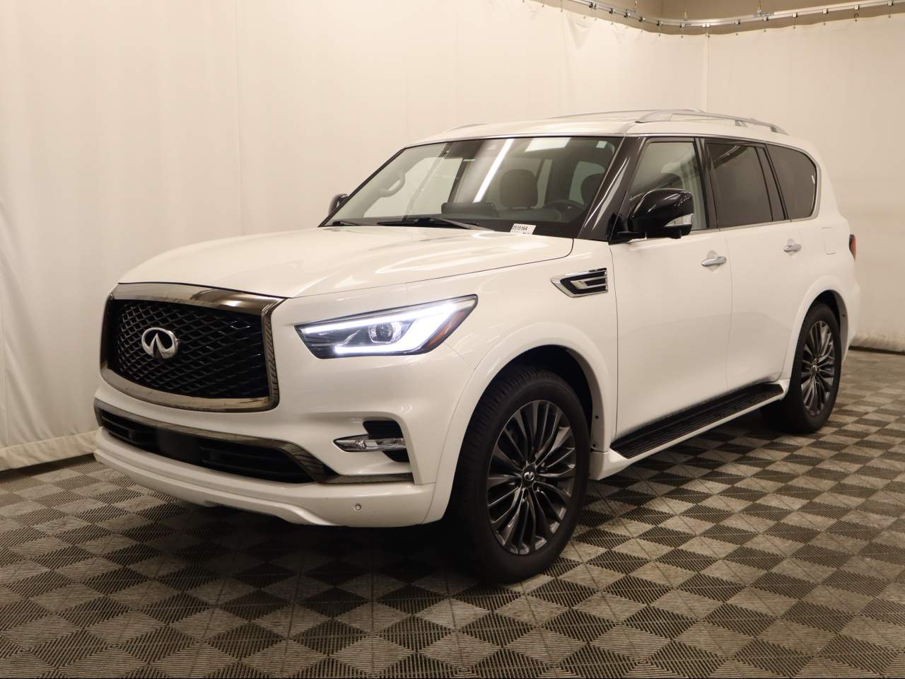 2023 INFINITI QX80 Premium Select