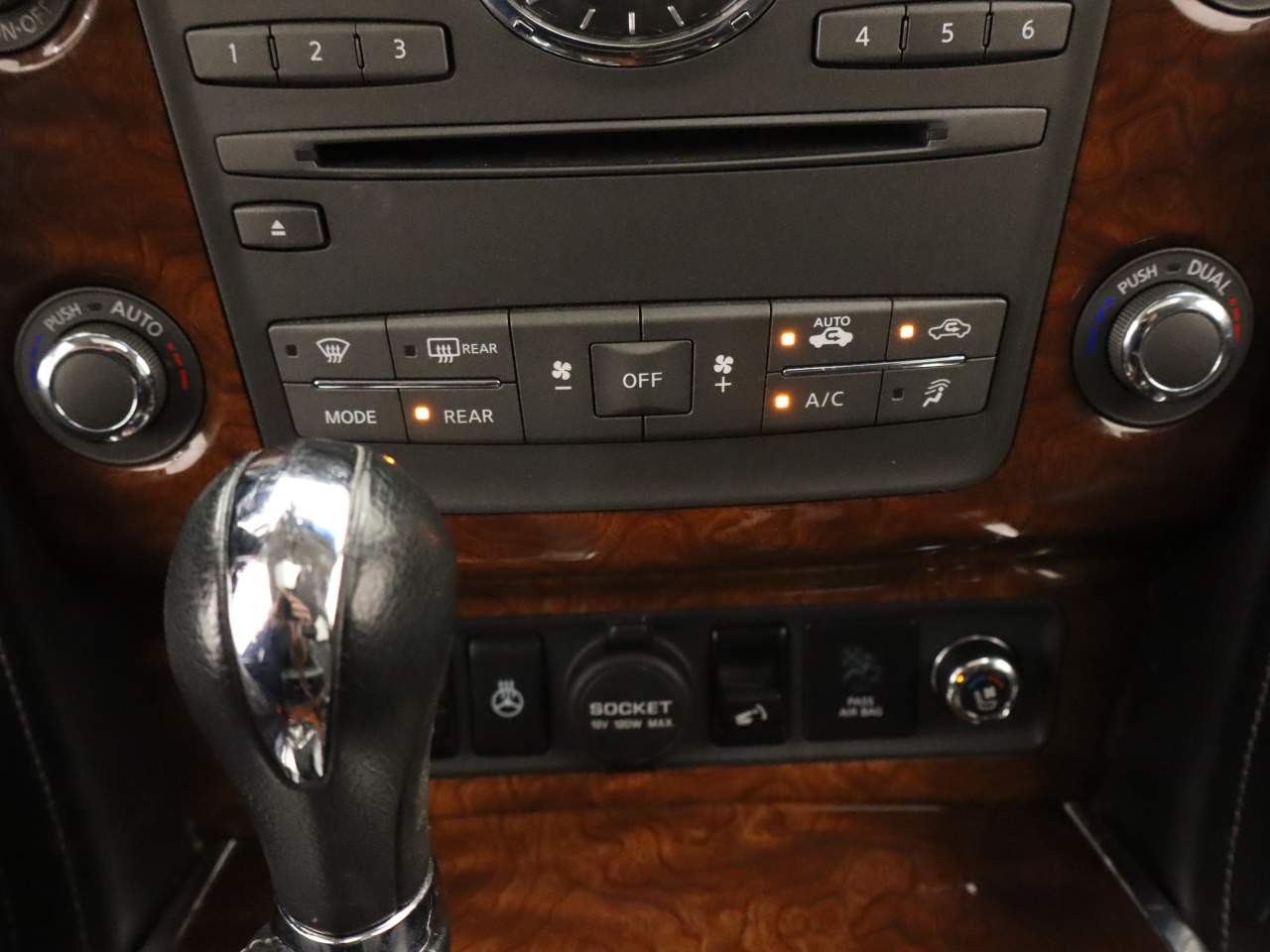 2016 INFINITI QX80 Base - Photo 11