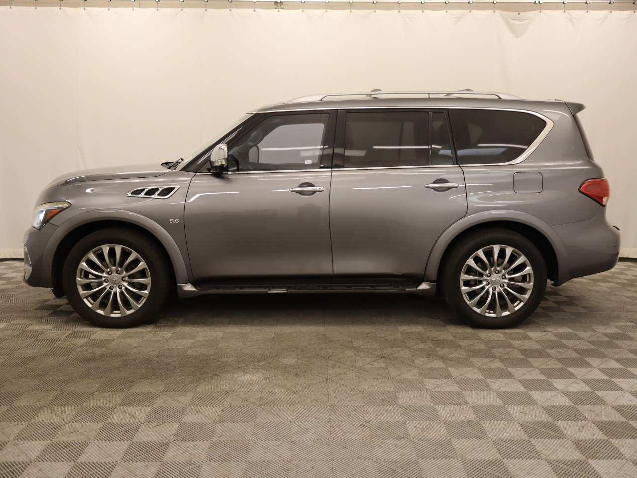 2016 INFINITI QX80  