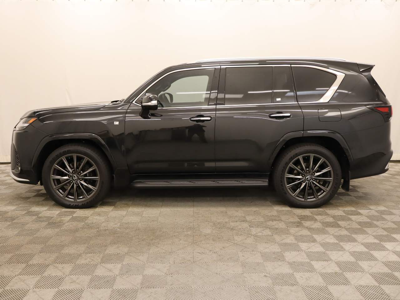 2025 Lexus LX 600 F SPORT Handling