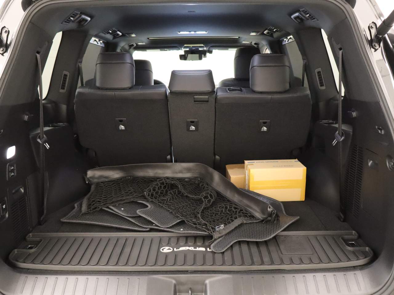 2025 Lexus LX 600 F SPORT Handling