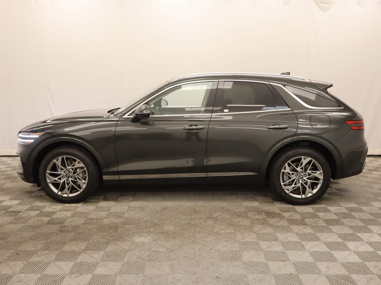 2025 Genesis GV70 2.5T Standard