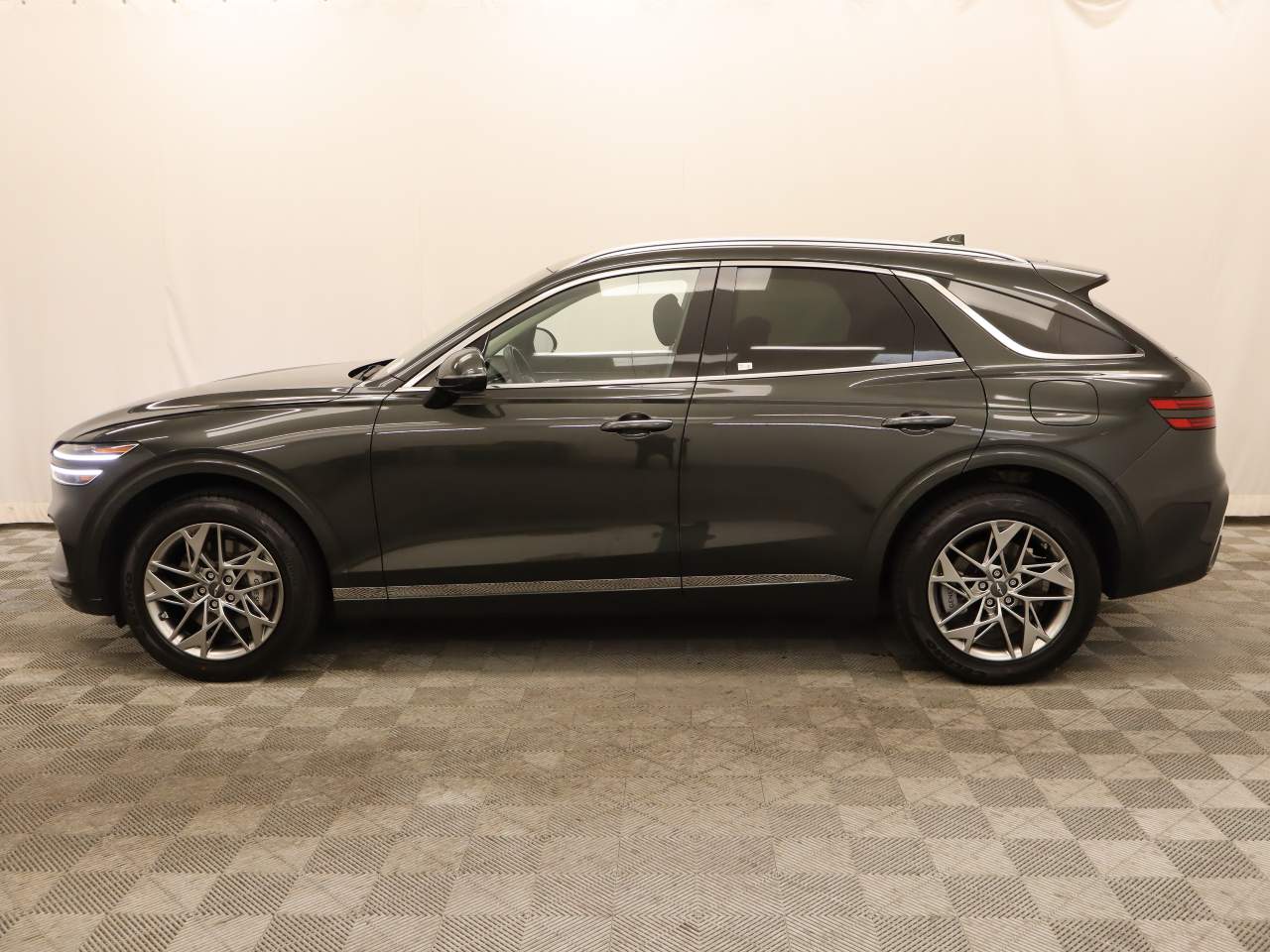 2025 Genesis GV70 2.5T Standard