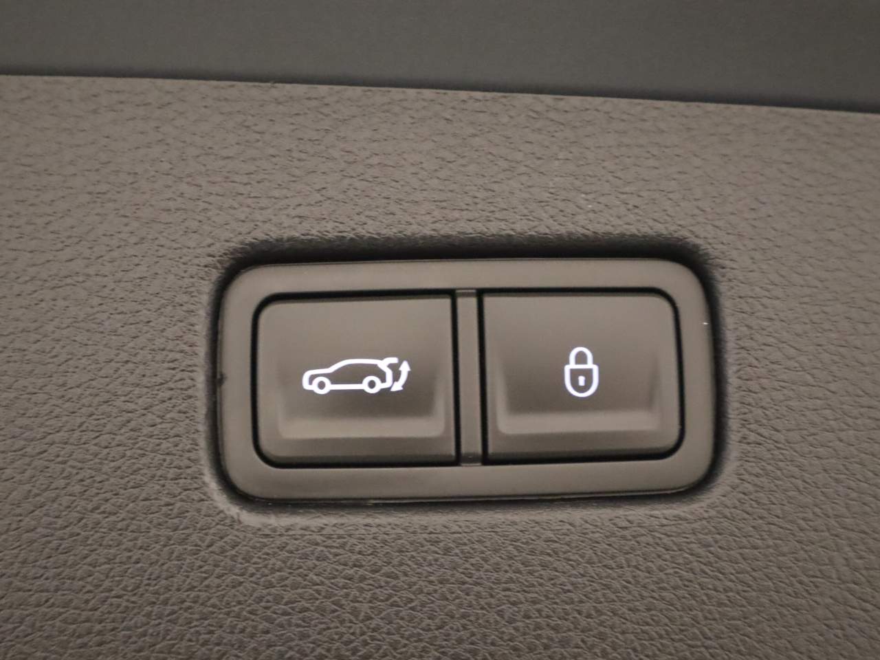 2025 Genesis GV70 2.5T Standard