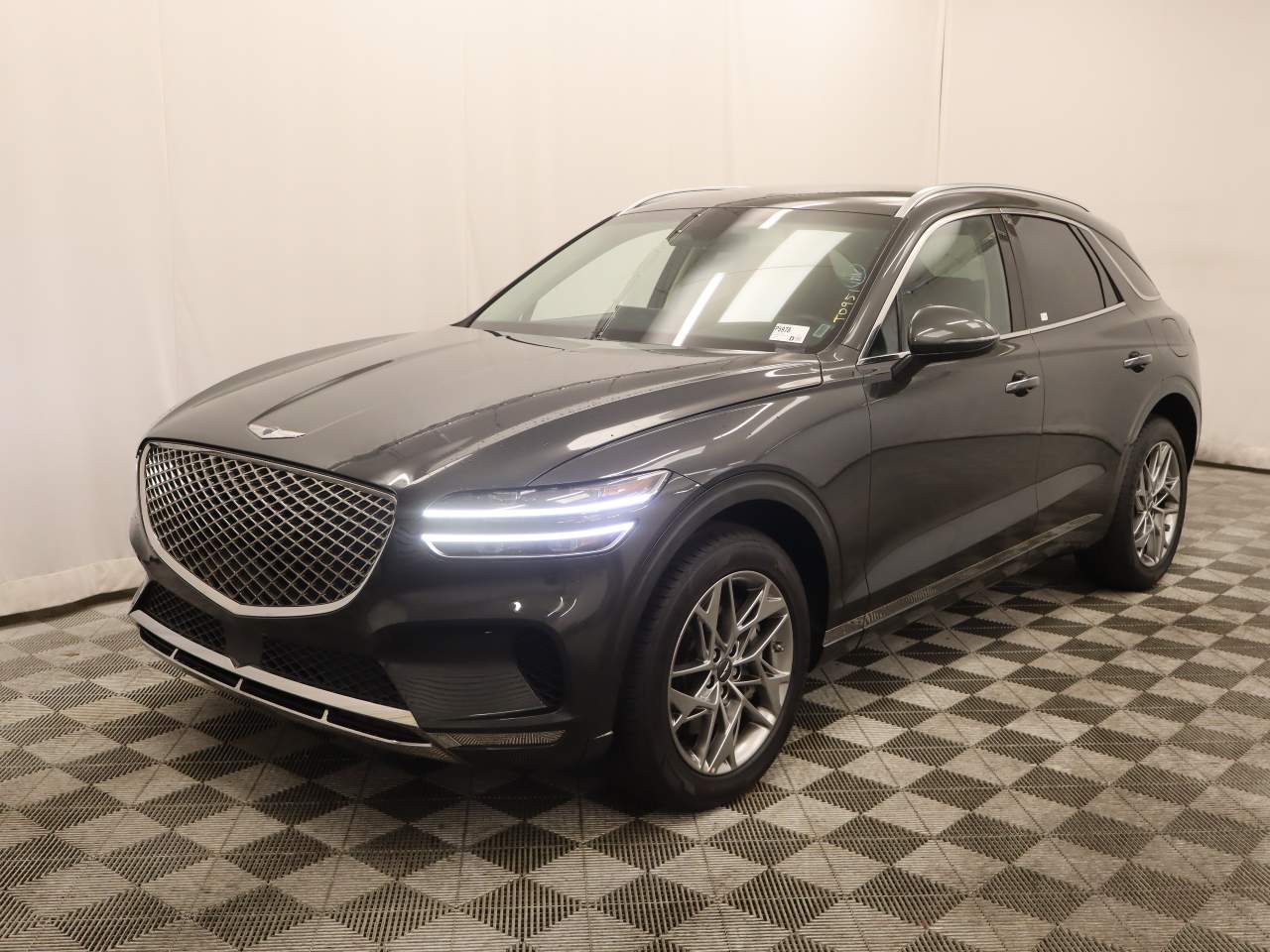 2025 Genesis GV70 2.5T Standard