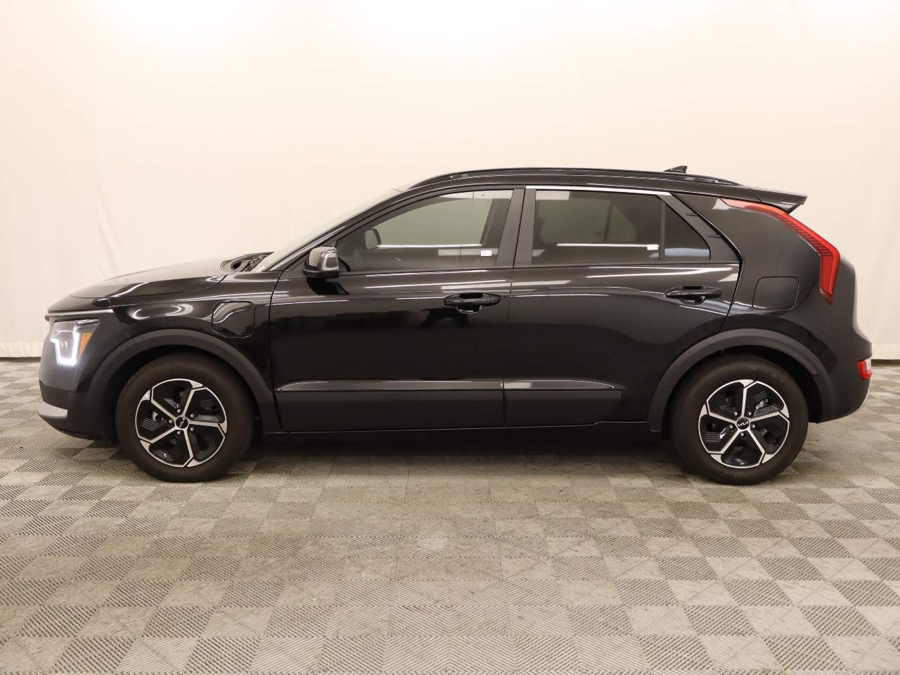 2023 Kia Niro Plug-In Hybrid EX photo 3