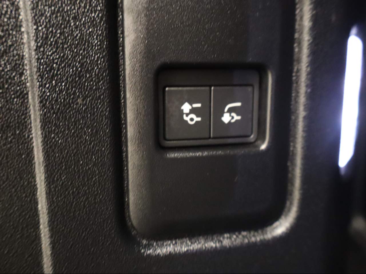 2023 Land Rover Defender 110 75th Anniversary Edition