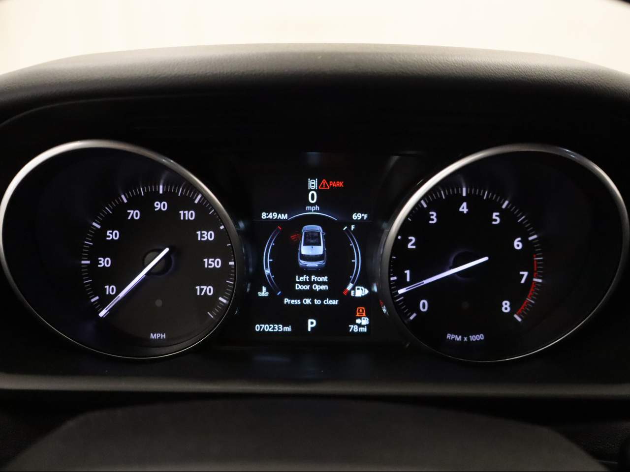 View vehicle photo 7