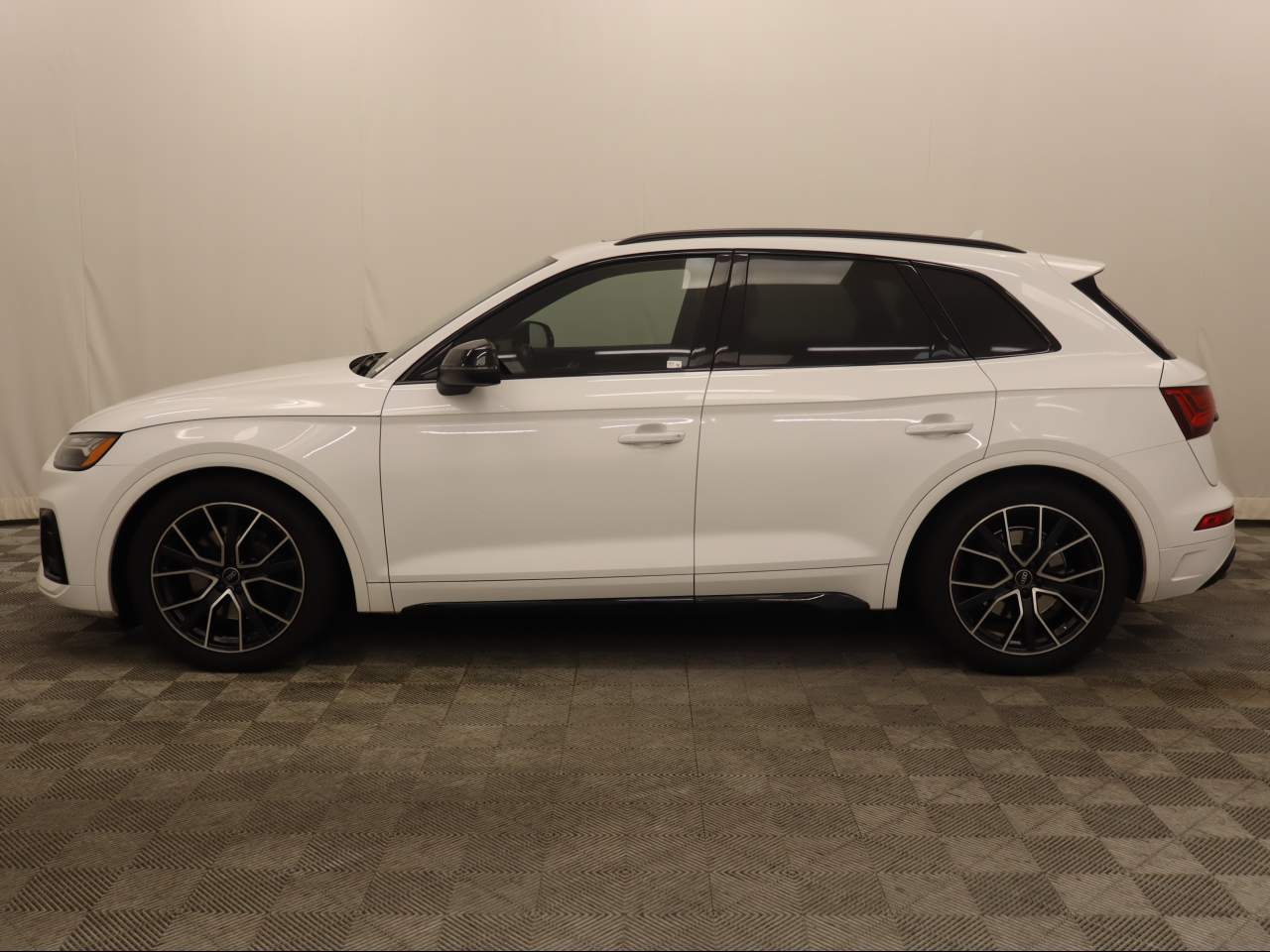 2022 Audi SQ5 3.0T quattro Premium Plus