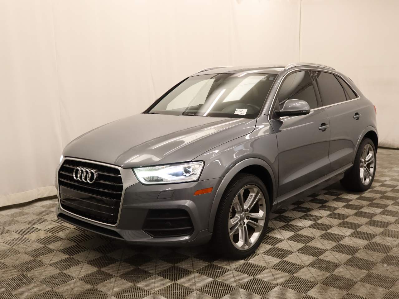 2016 Audi Q3 2.0T FWD tiptronic Premium Plus's photo