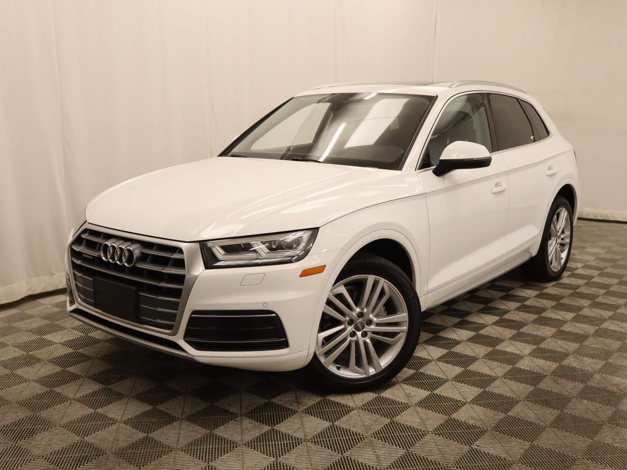 2018 Audi Q5 2.0T quattro Premium Plus