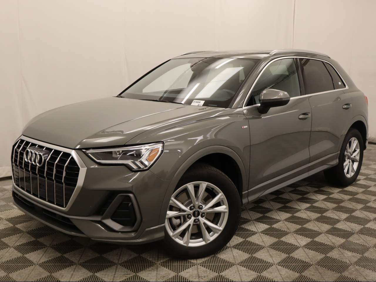 2024 Audi Q3 quattro S line Premium 45 TFSI