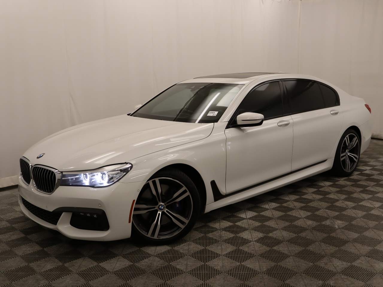 2019 BMW 7-Series 740i