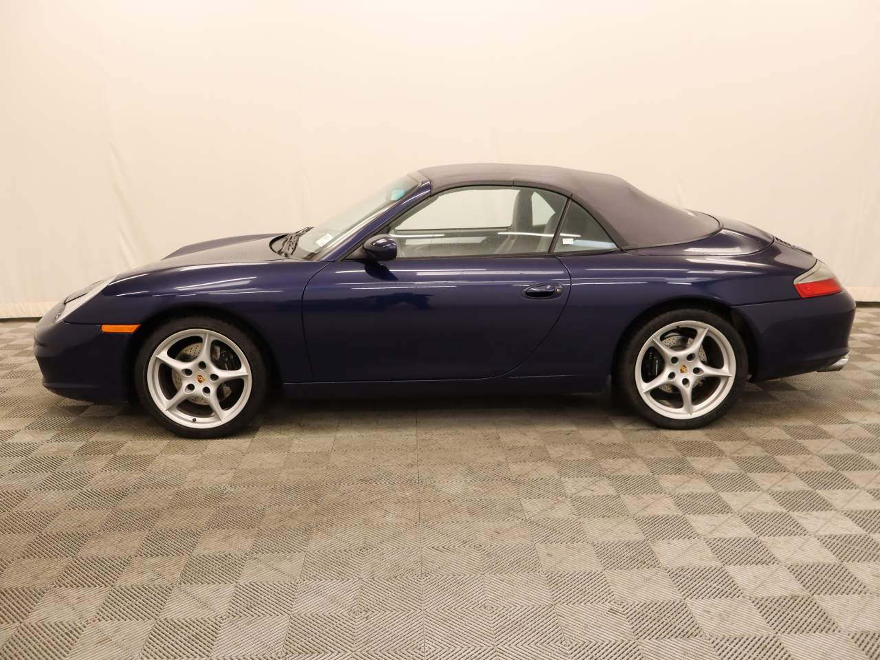 2003 Porsche 911 Cabriolet photo 3